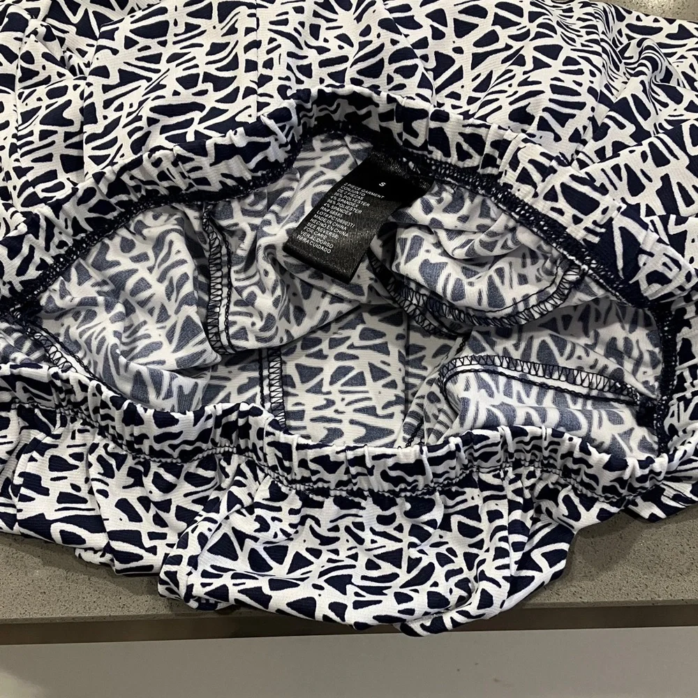 Chic Black and White A-Line Skirt - Picture 6 of 7